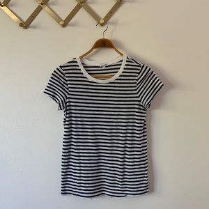 Splendid T-Shirt Size Small, White and Blue Striped